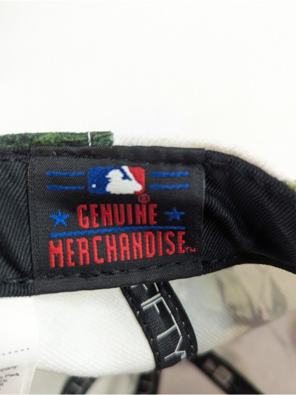 New Era Philadelphia Phillies 9FIFTY Hat Snapback MLB Tropical Birds Cap - NWOT - Picture 9 of 9